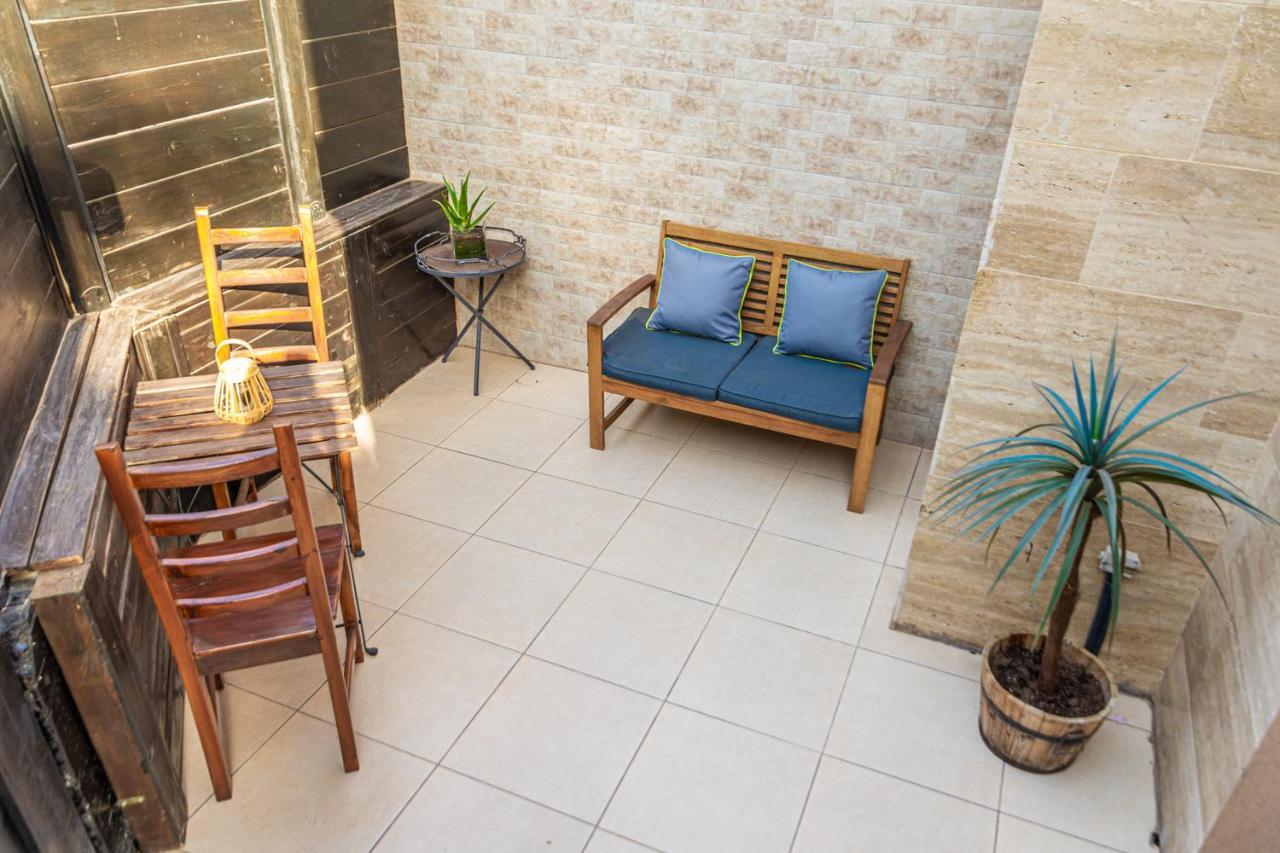 סטודיו 10 Apartment *